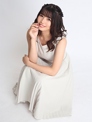 津野 ひろな